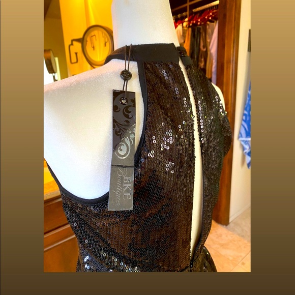 Top - Picture 3 of 4